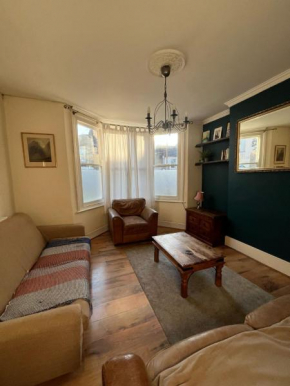 4 Bedroom house, close to the O2 and Greenwich